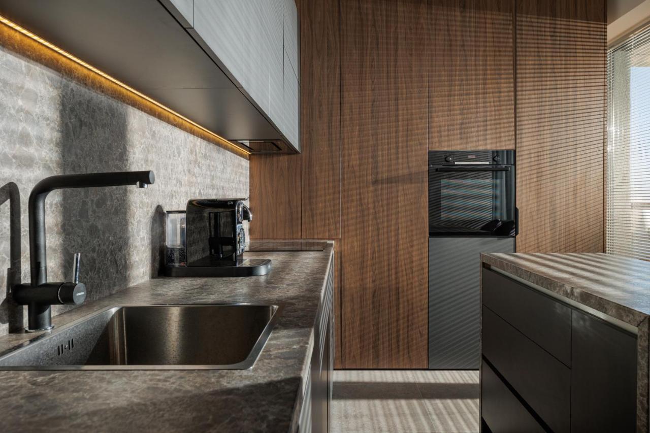 Mandala Designer Apartments With Free Private Parking, Near Mall Coresi ブラショフ エクステリア 写真