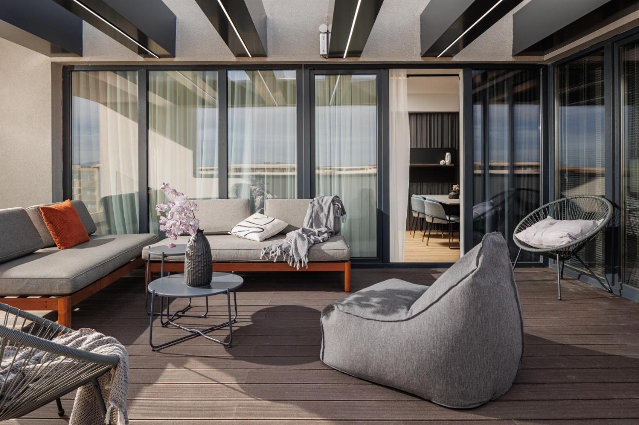 Mandala Designer Apartments With Free Private Parking, Near Mall Coresi ブラショフ エクステリア 写真