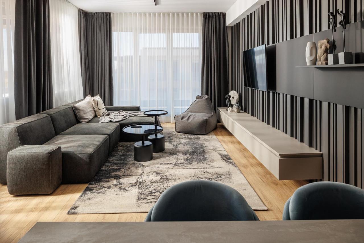 Mandala Designer Apartments With Free Private Parking, Near Mall Coresi ブラショフ エクステリア 写真