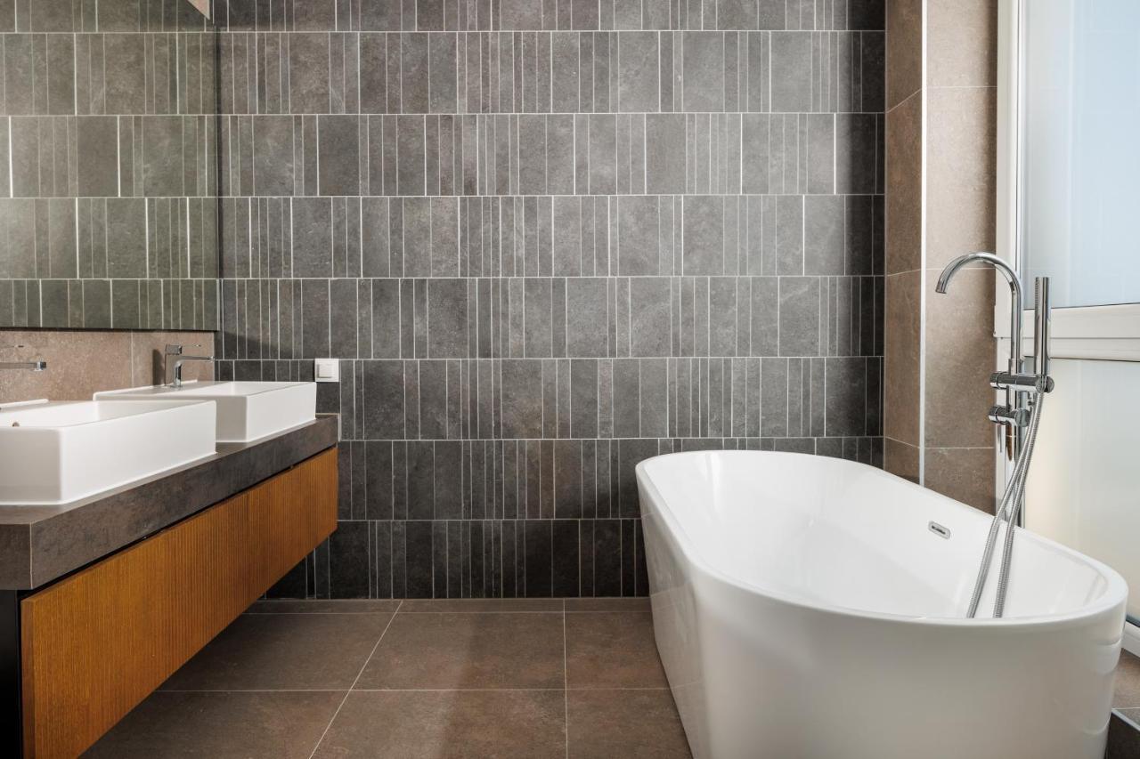 Mandala Designer Apartments With Free Private Parking, Near Mall Coresi ブラショフ エクステリア 写真