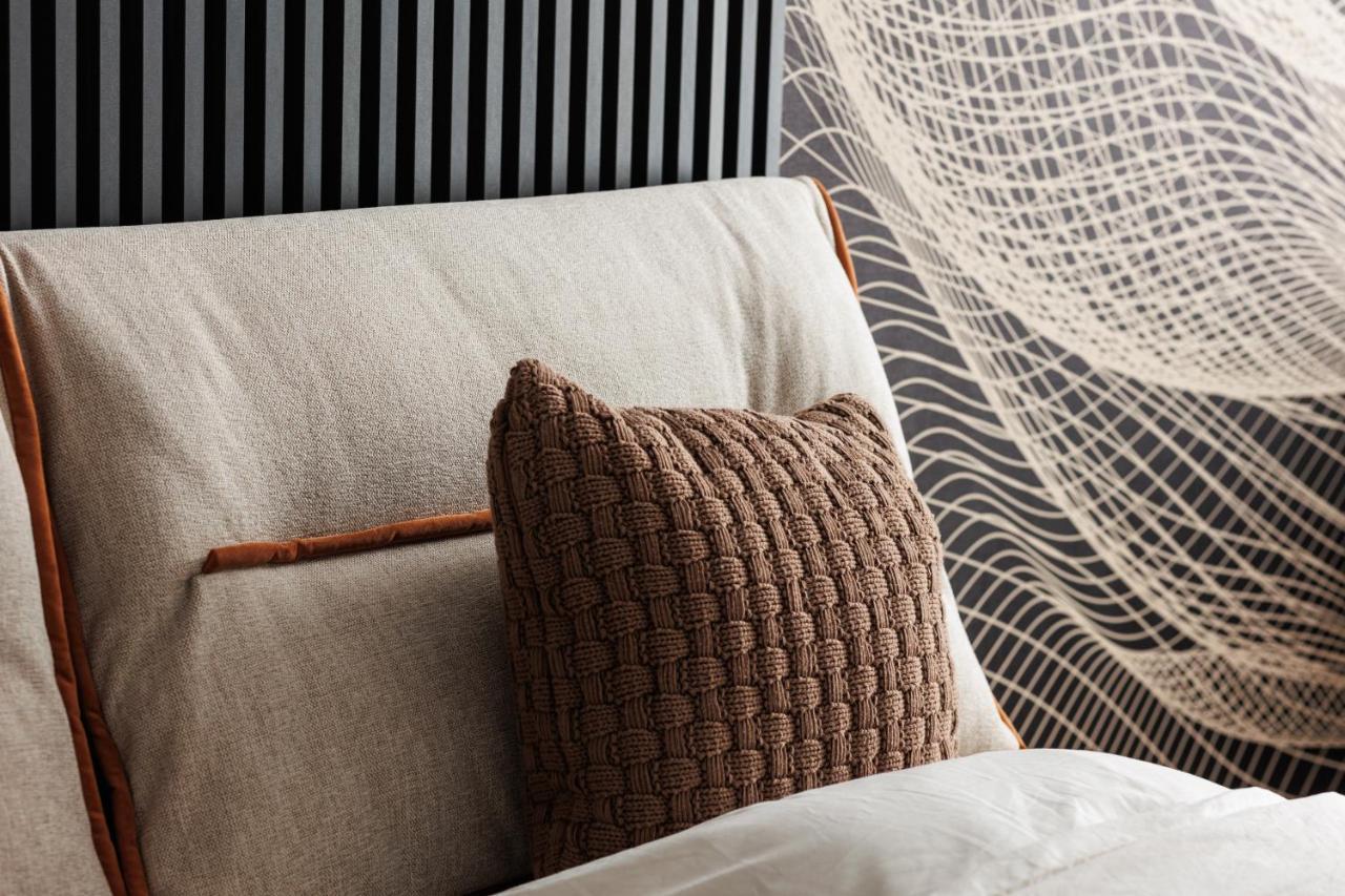Mandala Designer Apartments With Free Private Parking, Near Mall Coresi ブラショフ エクステリア 写真