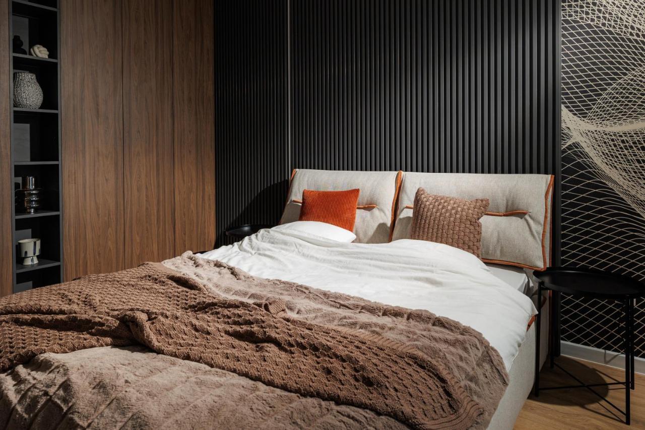 Mandala Designer Apartments With Free Private Parking, Near Mall Coresi ブラショフ エクステリア 写真