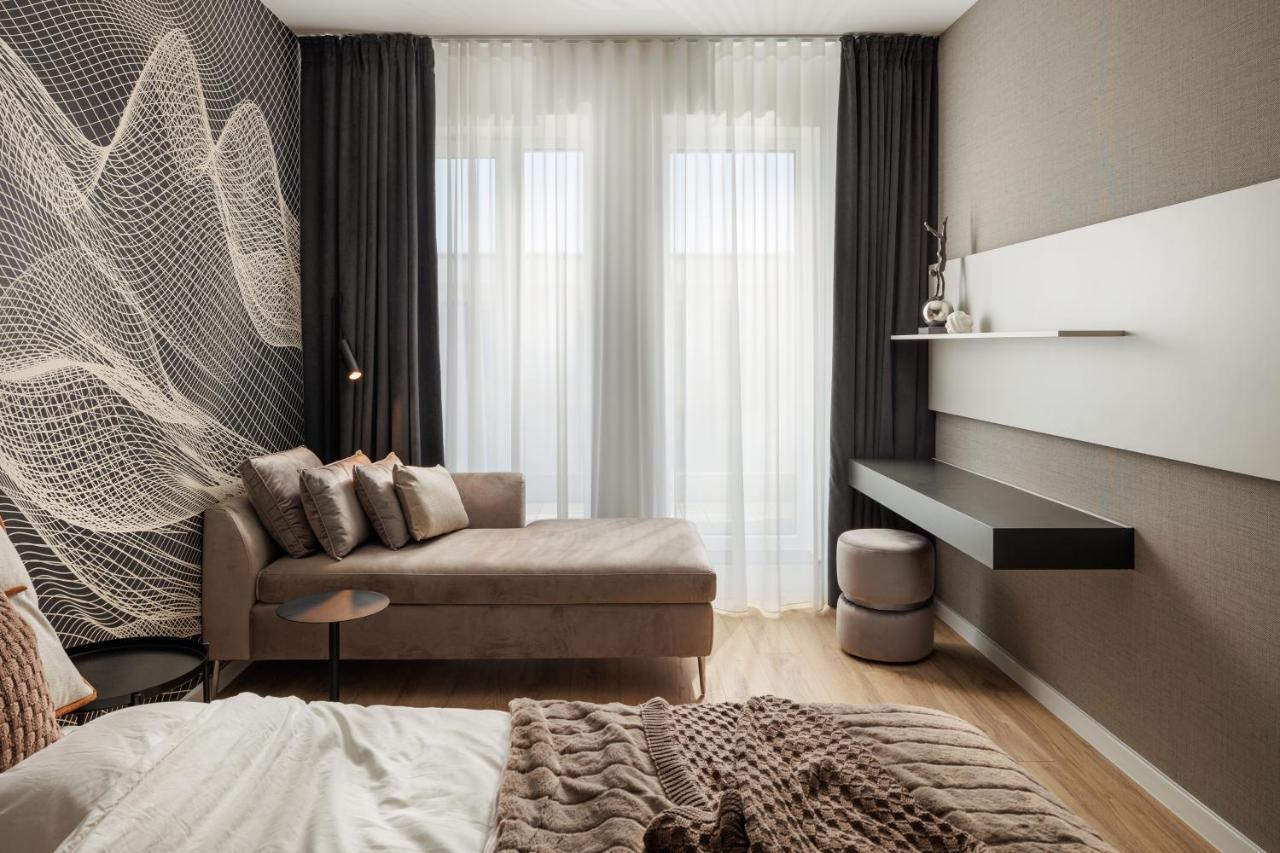 Mandala Designer Apartments With Free Private Parking, Near Mall Coresi ブラショフ エクステリア 写真