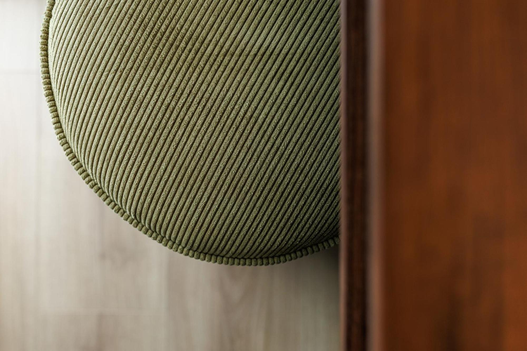 Mandala Designer Apartments With Free Private Parking, Near Mall Coresi ブラショフ エクステリア 写真