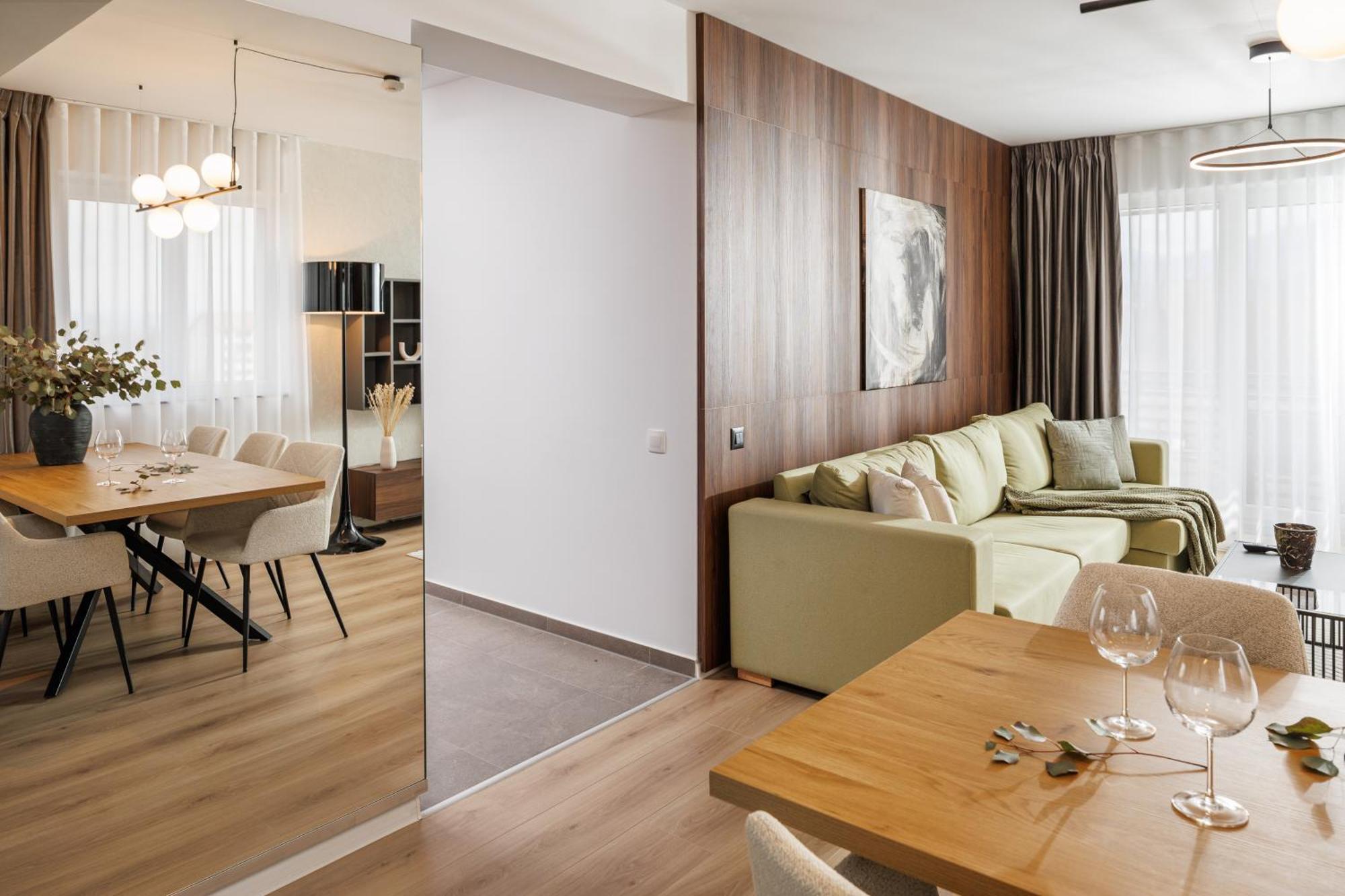 Mandala Designer Apartments With Free Private Parking, Near Mall Coresi ブラショフ エクステリア 写真